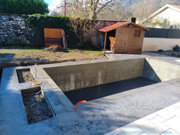 Terrasse de piscine à VIF, Sébastien Jallat Construction