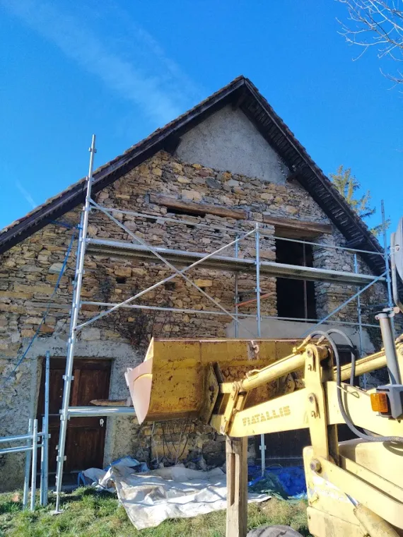 Réalisation d'une ouverture dans un mur en pierre, Monestier de Clermont, Sébastien Jallat Construction